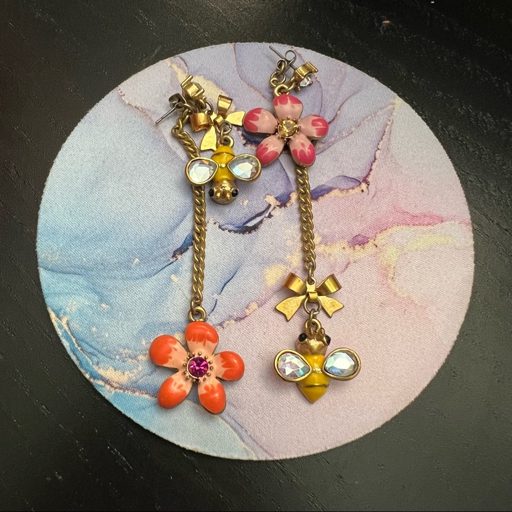 Betsey Johnson bee & flower earrings
